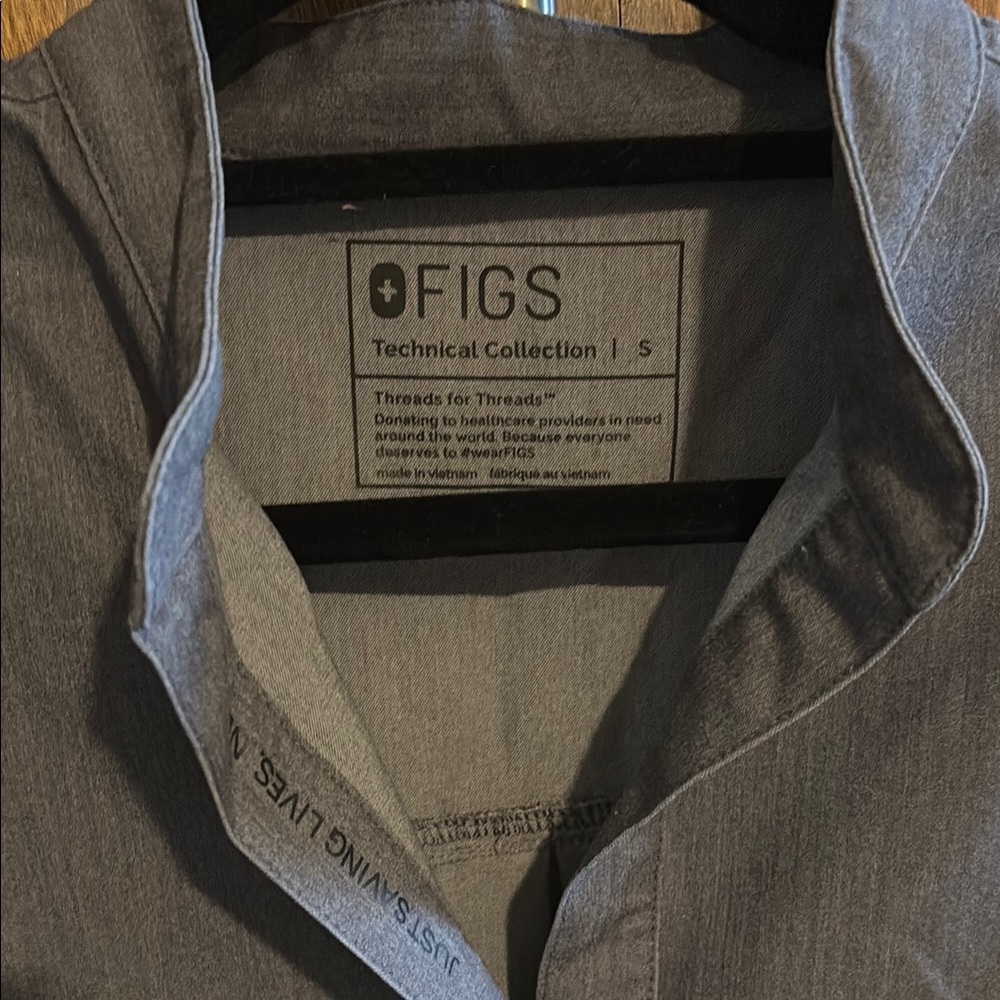 Figs Graphite Rafaela Scrub Top - Picture 2 of 3